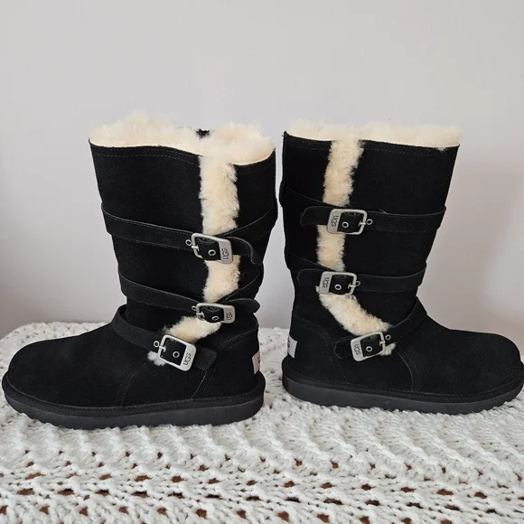 UGG Maddi II Black Shearling Lined Boots Size 4 - Picture 10 of 10